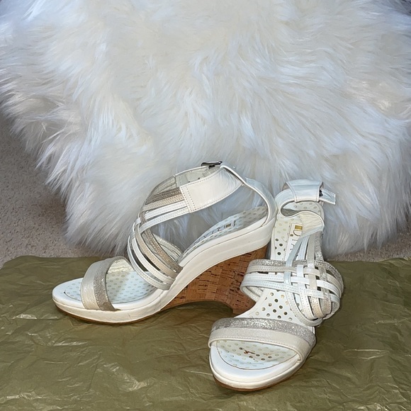 White Diana wedge heels with gold/silver - Picture 2 of 7